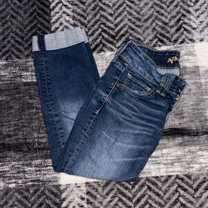 Arizona Jean Company Medium Wash Cropped Jeans
